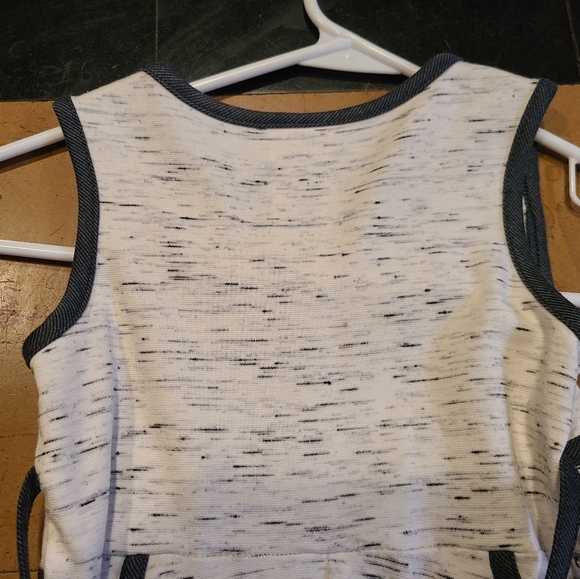 Bonnie Jean dress in a little girls size 5. Gray with dark gray piping. NWOT - Picture 4 of 6